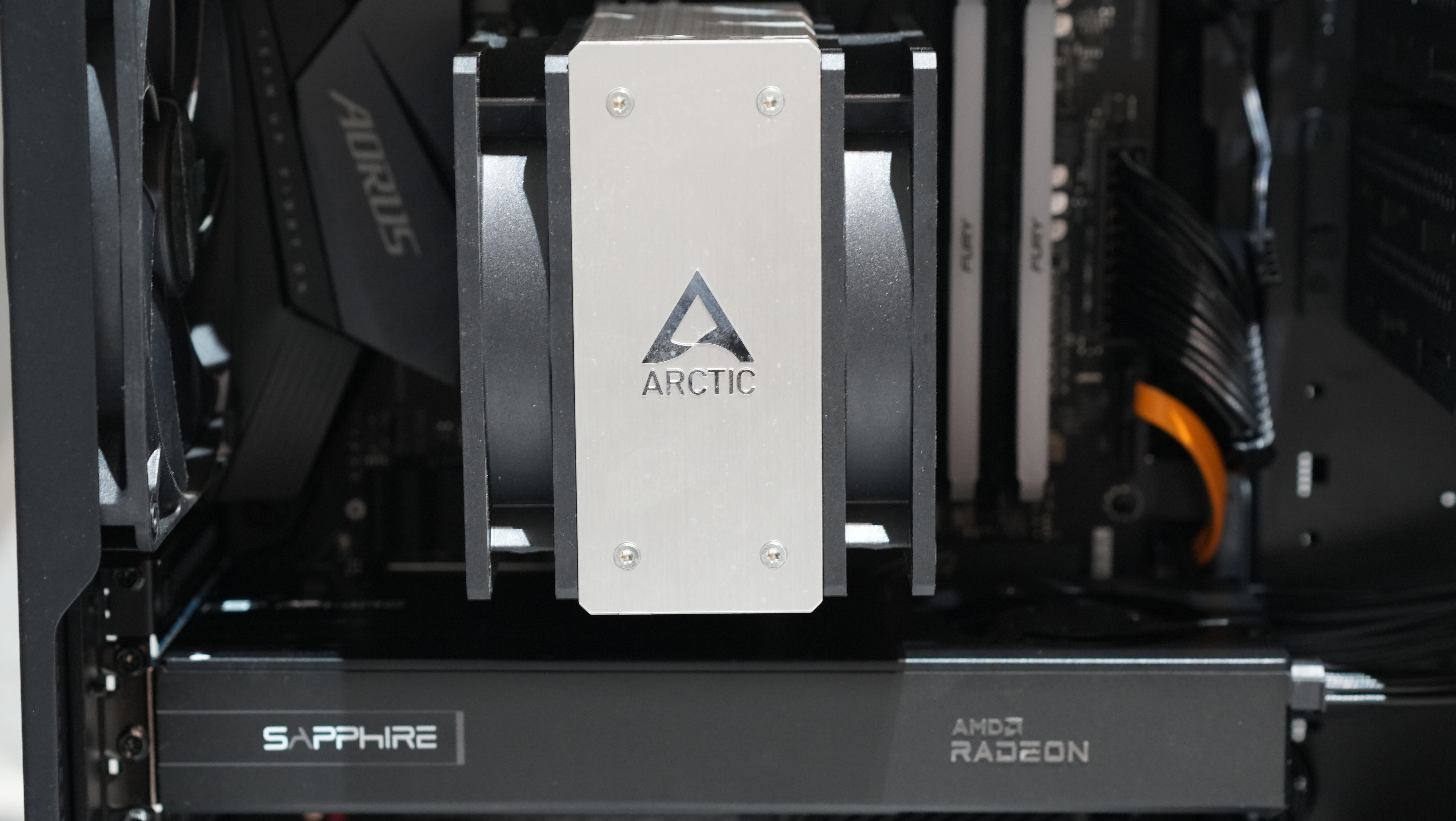 Artic CPU cooler and Sapphire AMD Radeon AI PRO R9700