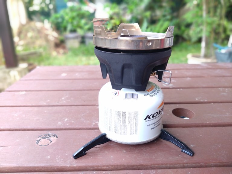 Screw Type Butane Cannister with Camping Stove