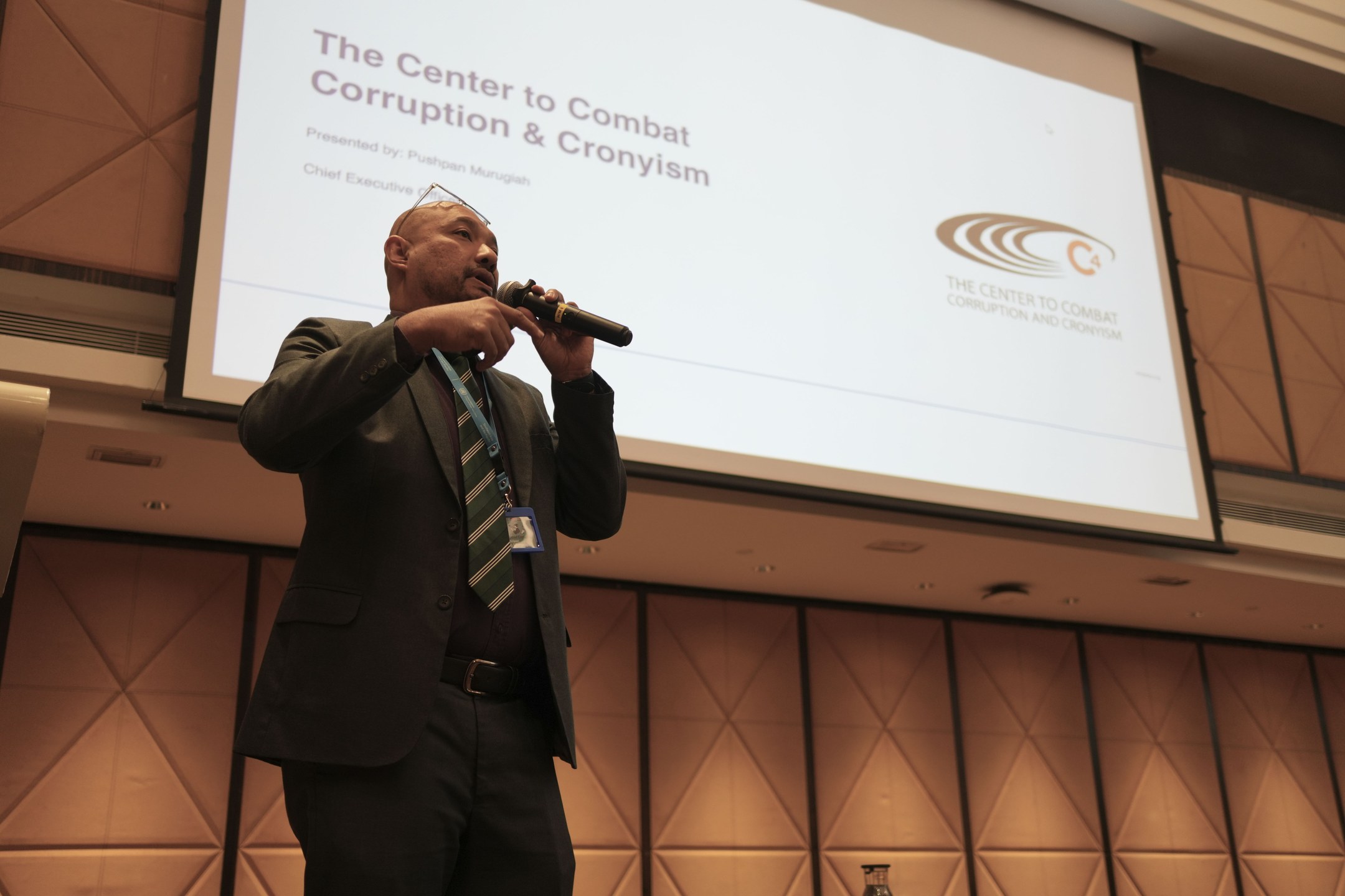 Pushpan Murugiah, Chief Executive Officer, Centre to Combat Corruption and Cronyism (C4) for Journalist Against Corruption, giving a talk to investigative journalists at Public Procurement Workshop, Kuala Lumpur, 12th July 2025. (Khairil Yusof)