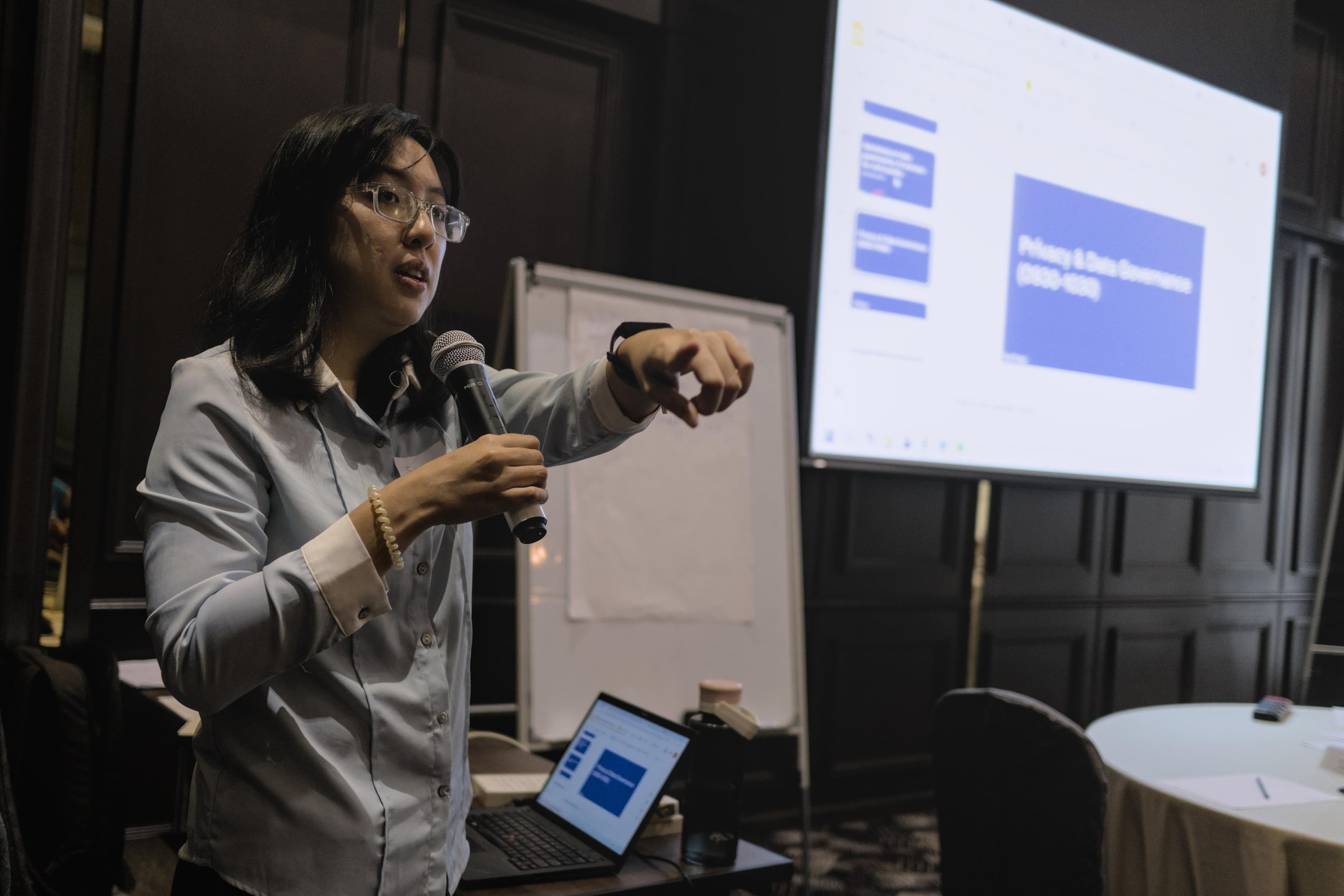 Siti Nurliza from Sinar Project facilitates a workshop on AI and Data Governance in Kuala Lumpur on Monday, Nov. 24, 2025. The workshop was to help build capacity of Malaysian civil society organisations to respond increasing incidences of harms and weakening human rights in the digital space.  (Sinar Project/Khairil Yusof)